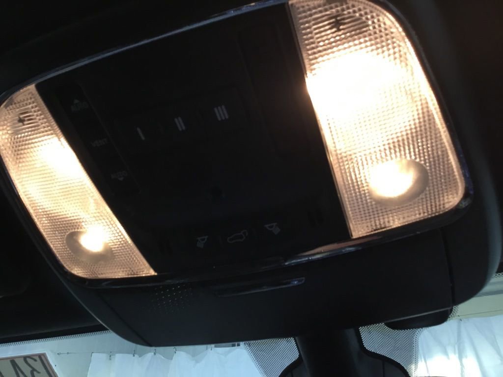 Used 2022 Jeep Grand Cherokee Laredo X image 33