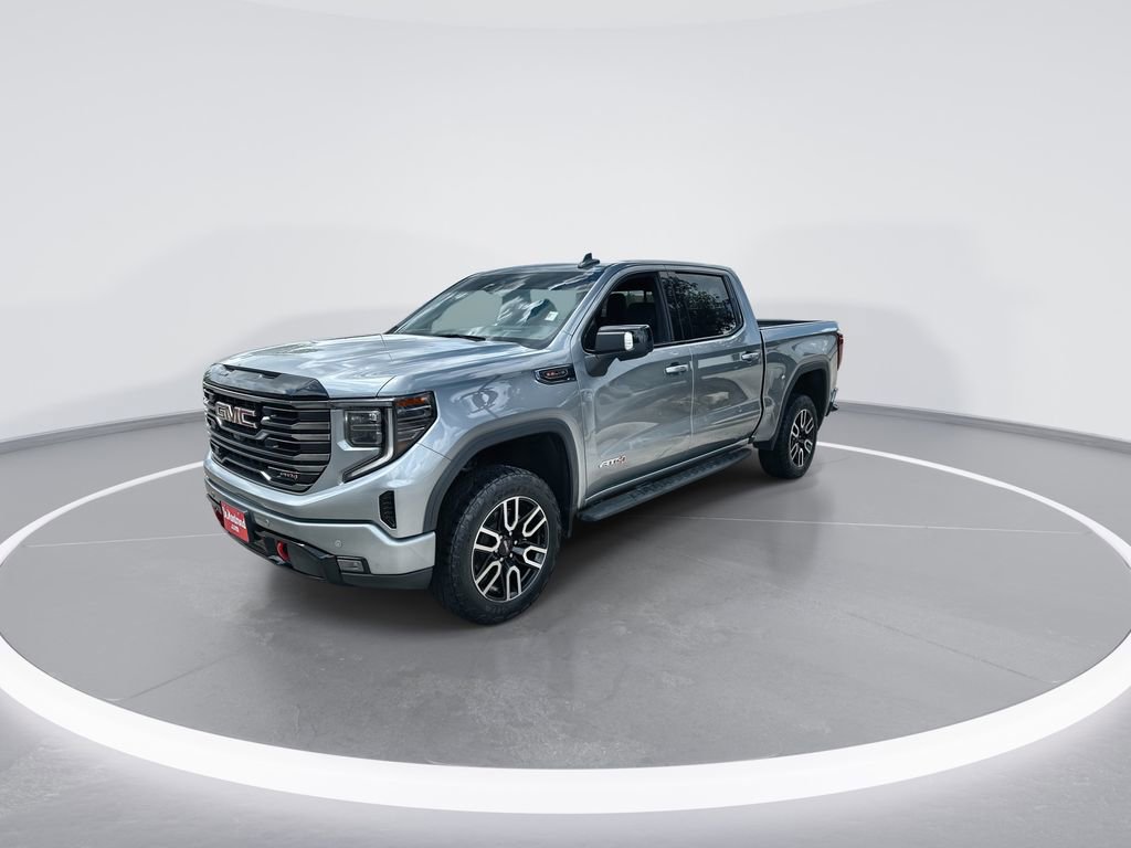 Used 2025 GMC Sierra 1500 AT4 w/ AT4 Premium Package AWD/4WD image 4