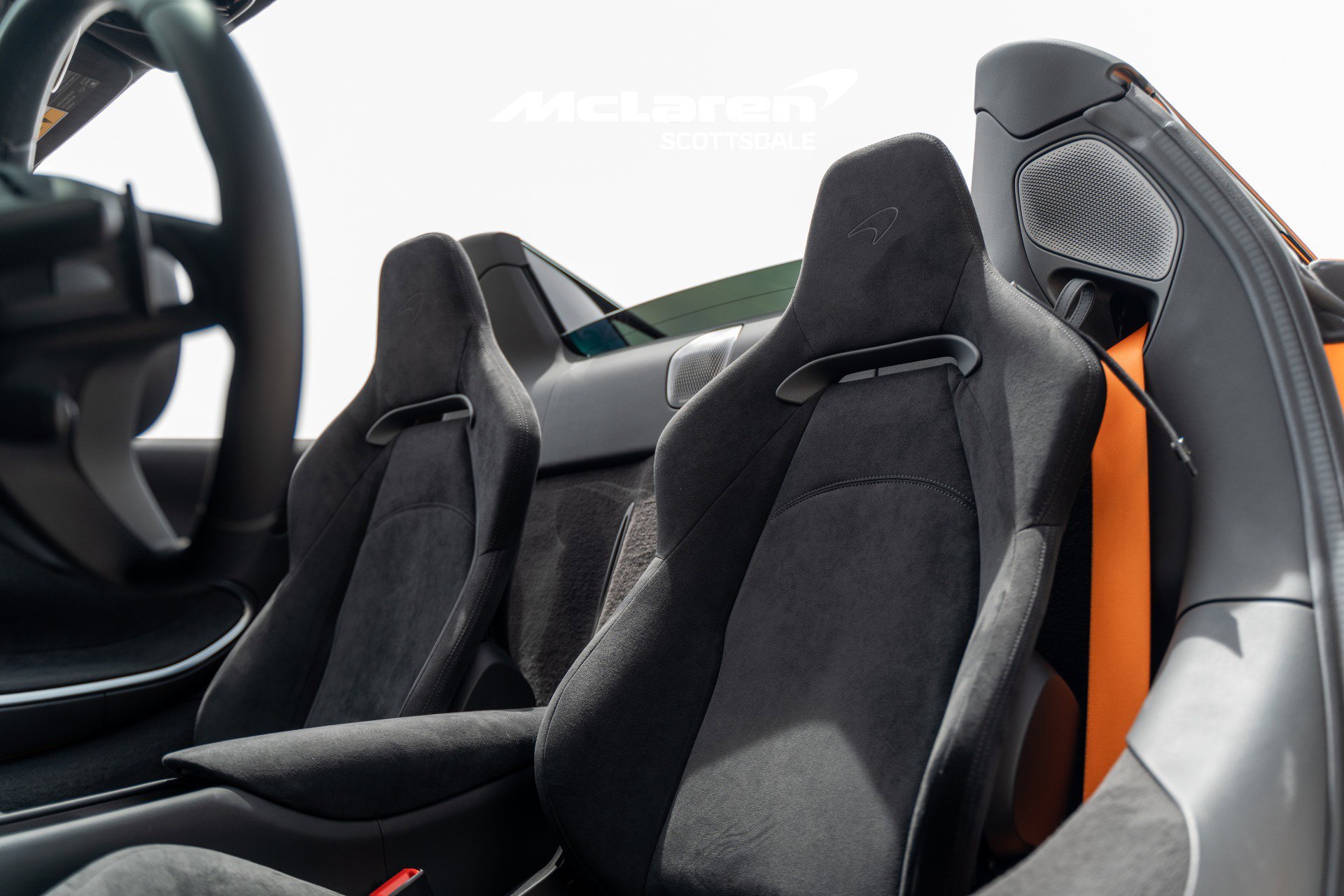 Used 2026 McLaren Artura Spider RWD image 11