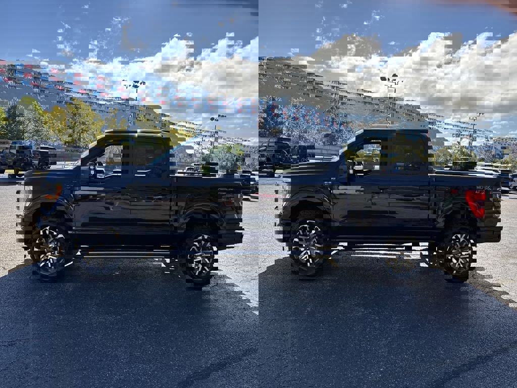 Used 2021 Ford F150 XL w/ STX Appearance Package image 8