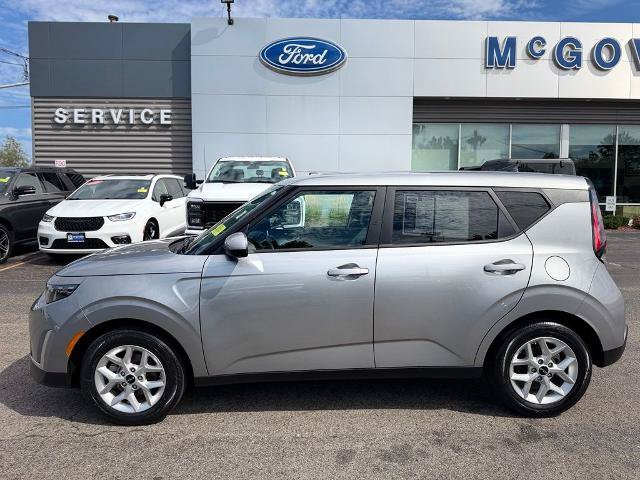Used 2025 Kia Soul LX w/ LX Technology Package FWD image 4