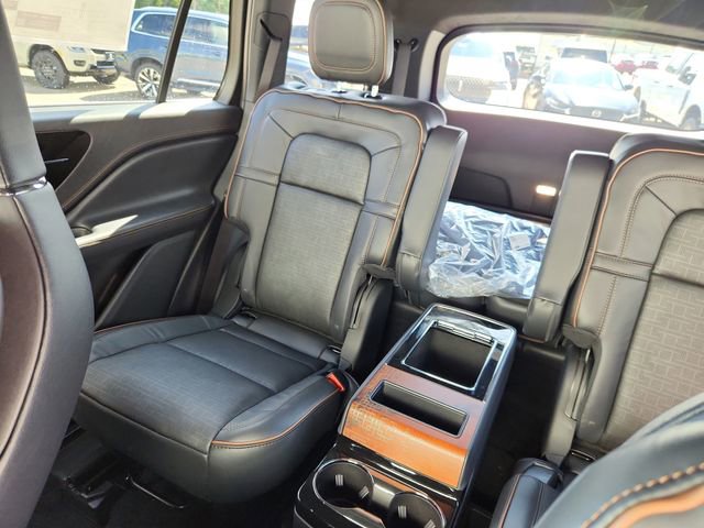 New 2025 Lincoln Aviator Black Label image 14
