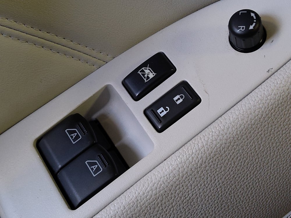 Used 2014 INFINITI Q60 AWD Coupe w/ Premium Package image 27
