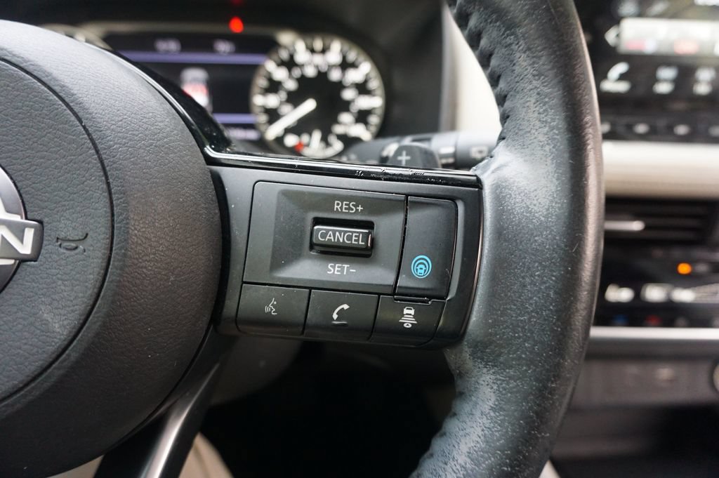 Used 2023 Nissan Rogue SL w/ SL Premium Package FWD image 9