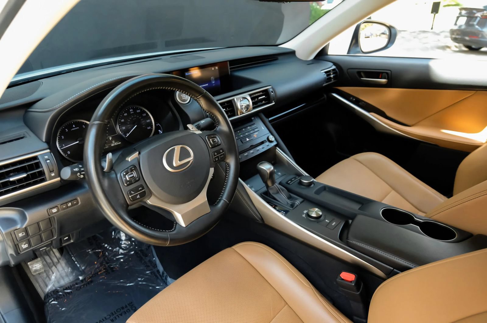 Used 2018 Lexus IS 300 AWD w/ Premium Package image 2