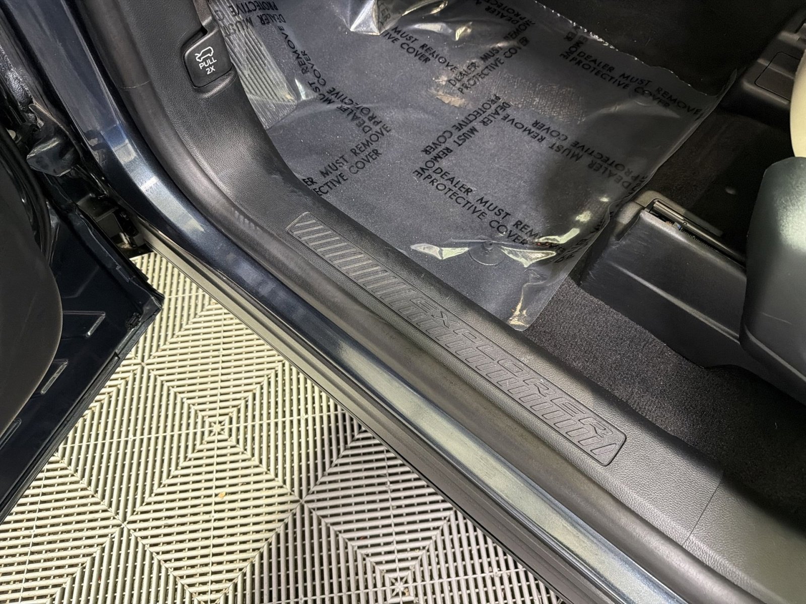 Used 2022 Ford Explorer XLT w/ Equipment Group 202A image 24