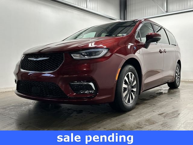 Used 2023 Chrysler Pacifica Touring-L image 31