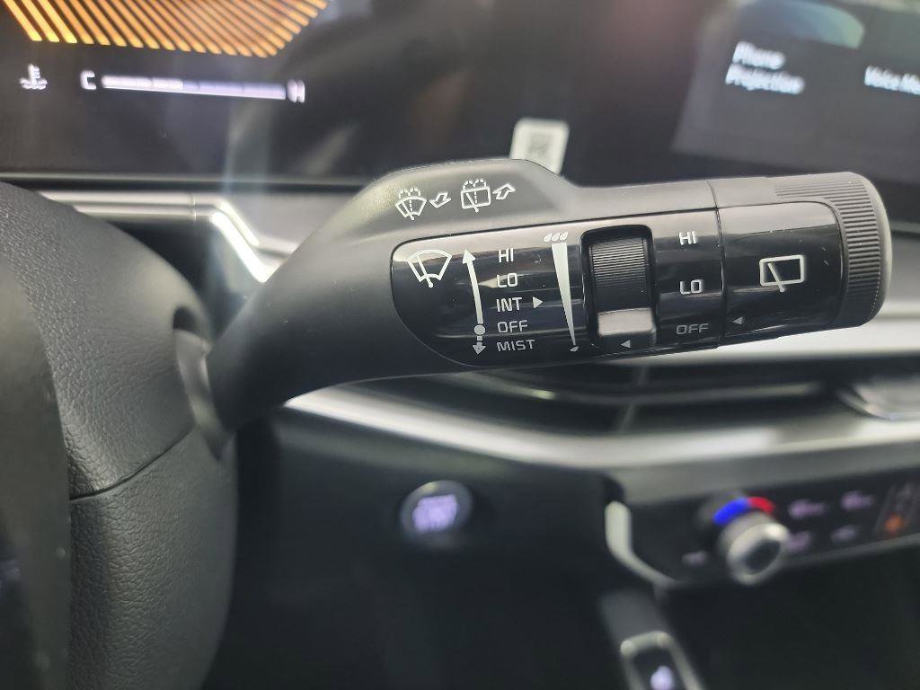 Certified 2025 Kia Sorento EX w/ Panoramic Sunroof Package image 31