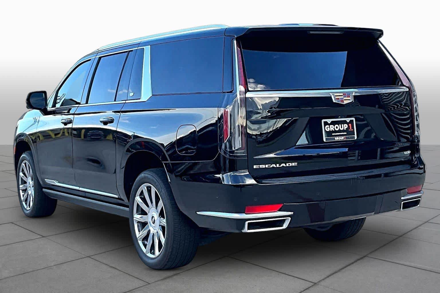 Used 2023 Cadillac Escalade ESV Premium Luxury Platinum AWD/4WD image 12