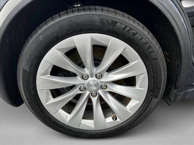 Used 2020 Tesla Model X Long Range image 23