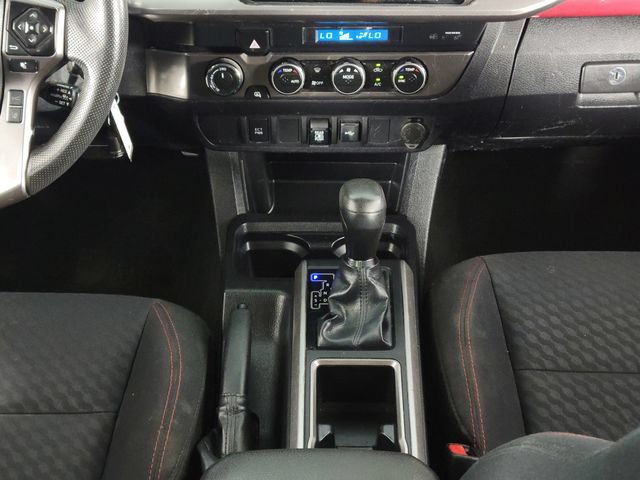 Used 2022 Toyota Tacoma SR5 AWD/4WD image 25