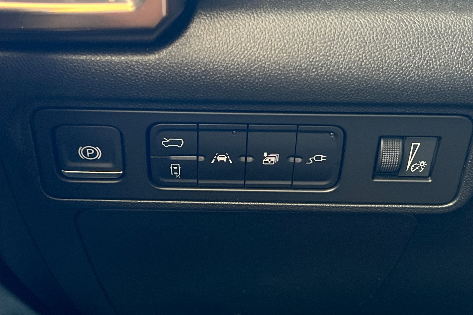 Used 2025 GMC Hummer EV 2X AWD/4WD image 40