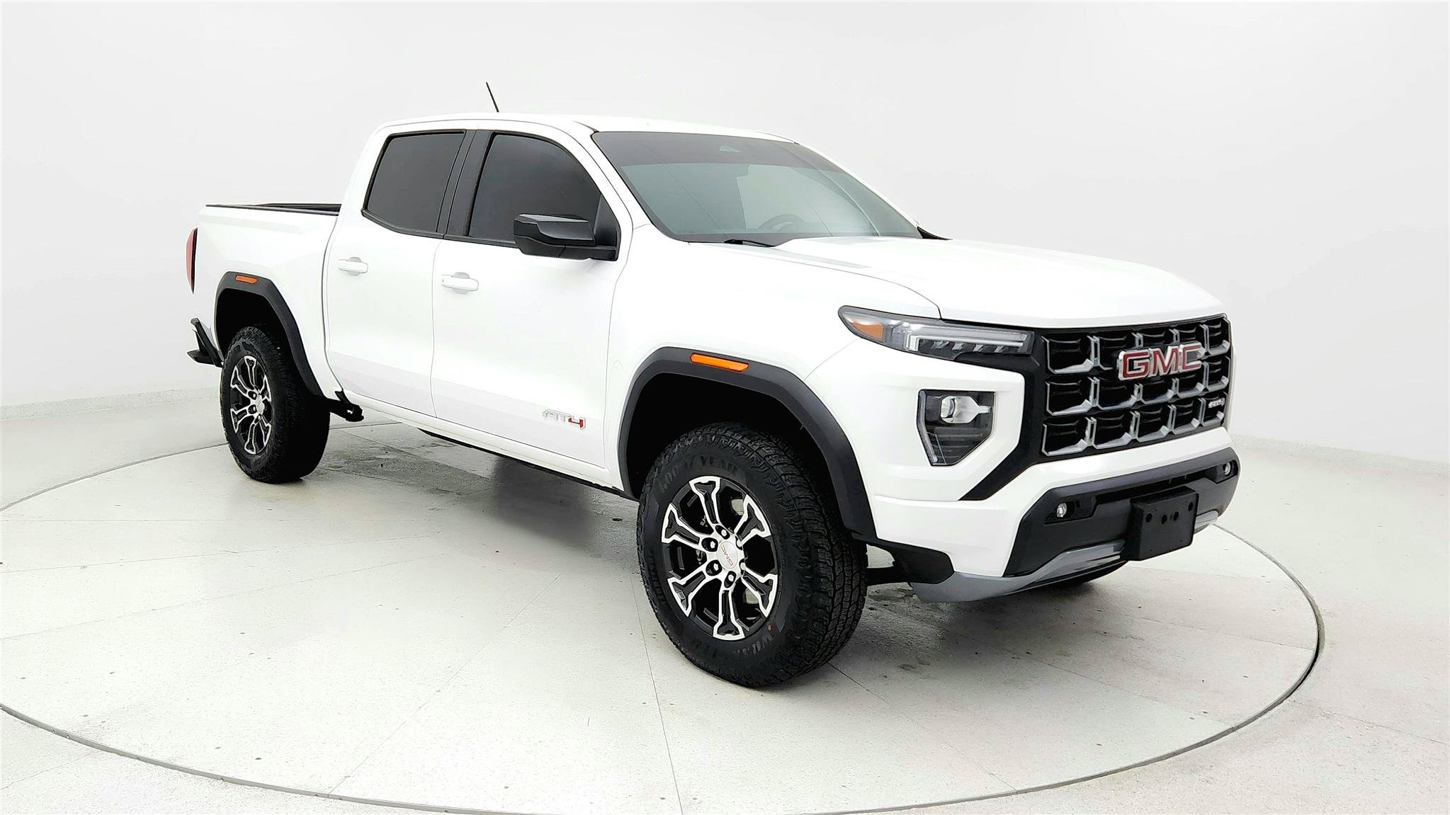 Used 2024 GMC Canyon AT4 w/ AT4 Premium Package AWD/4WD image 7