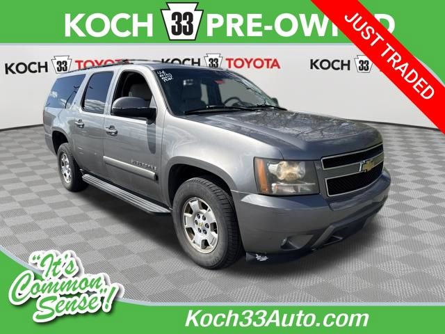 Used 2007 Chevrolet Suburban LT image 1