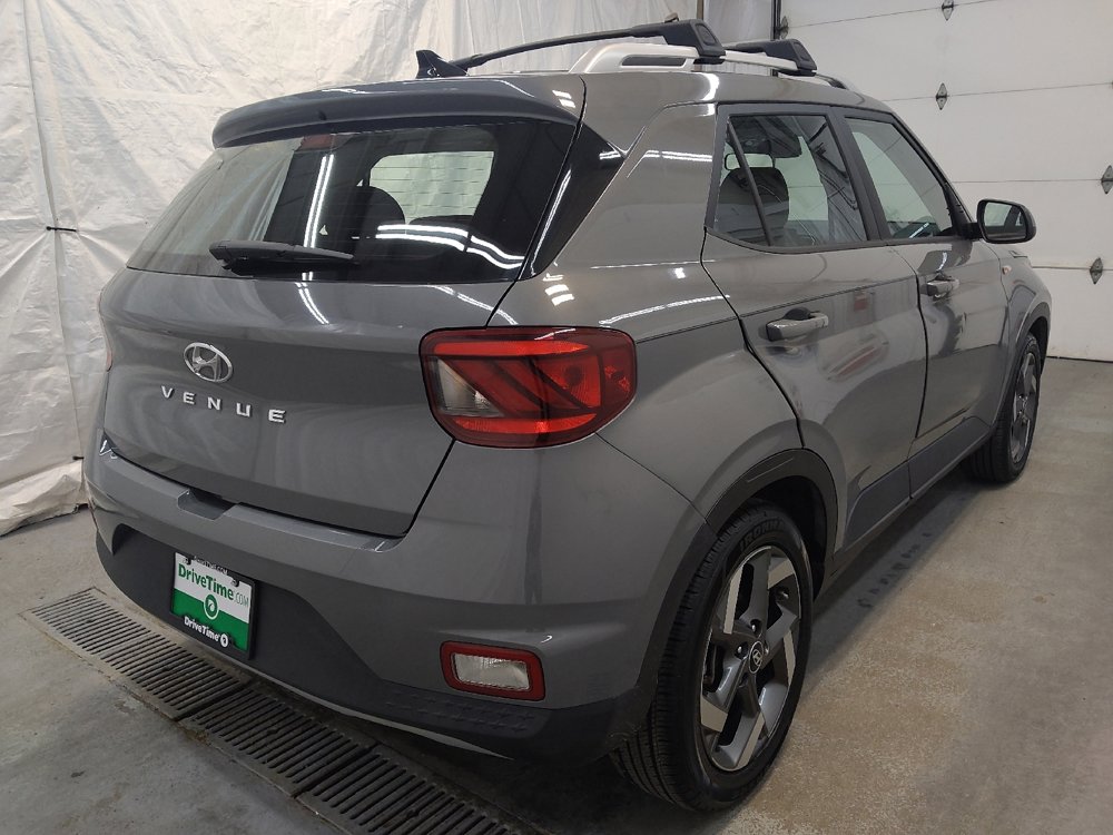 Used 2022 Hyundai Venue SEL image 9