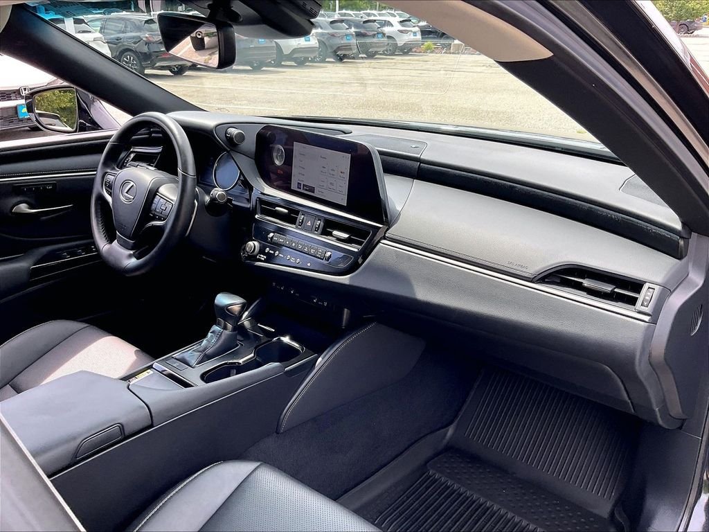 Used 2024 Lexus ES 350 w/ Premium Package FWD image 13
