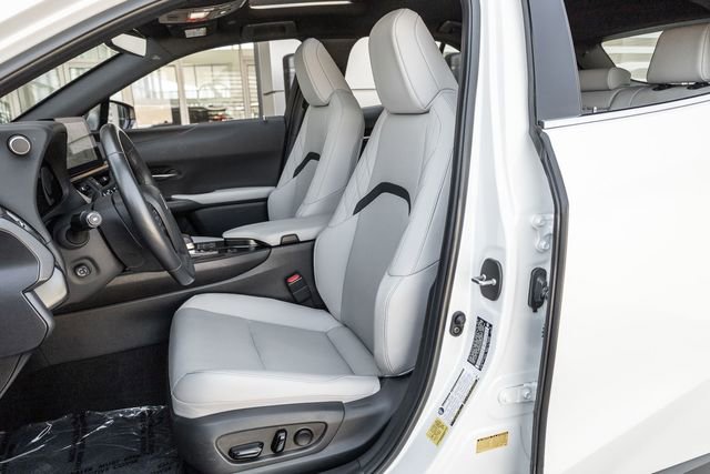 Used 2025 Lexus UX 300h FWD w/ Accessory Package (Z2) image 12