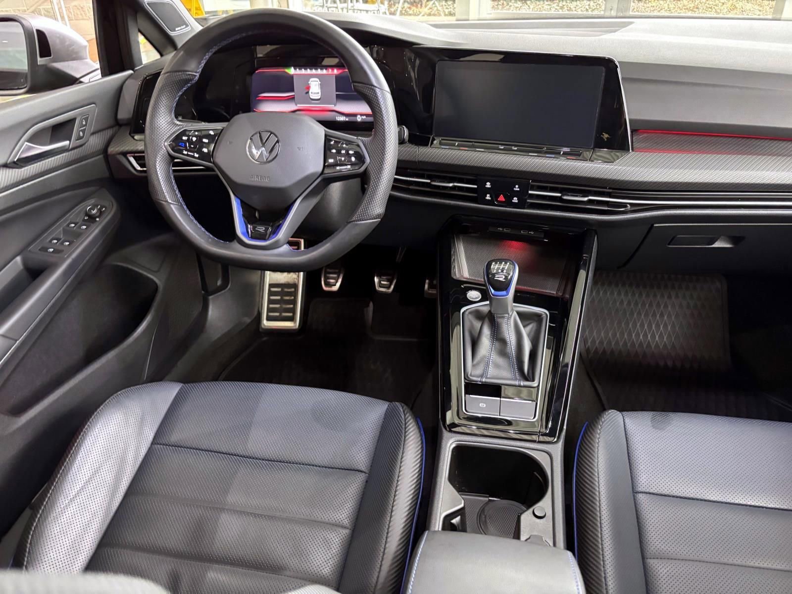 Used 2024 Volkswagen Golf R image 30