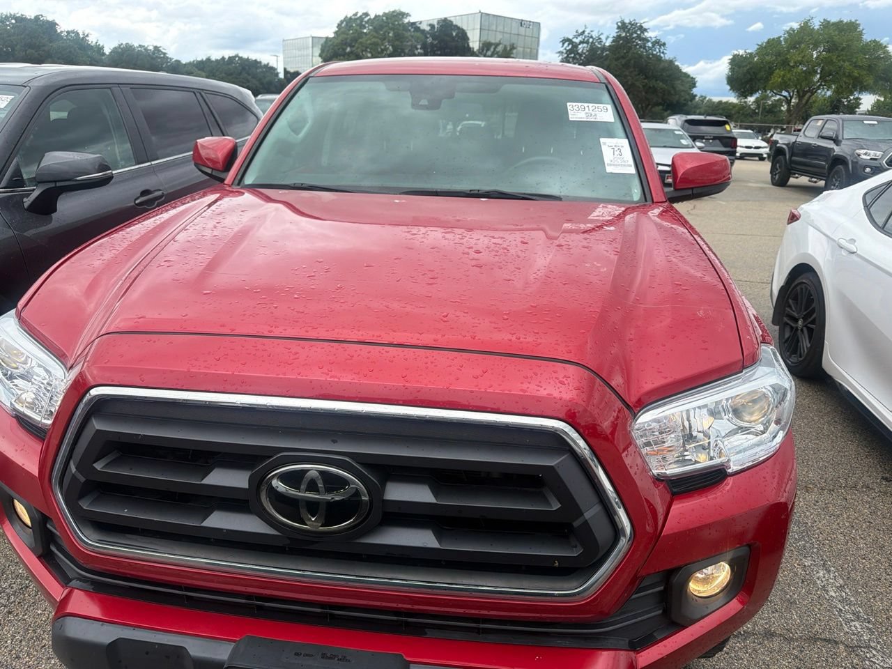 Used 2022 Toyota Tacoma SR5 RWD image 2