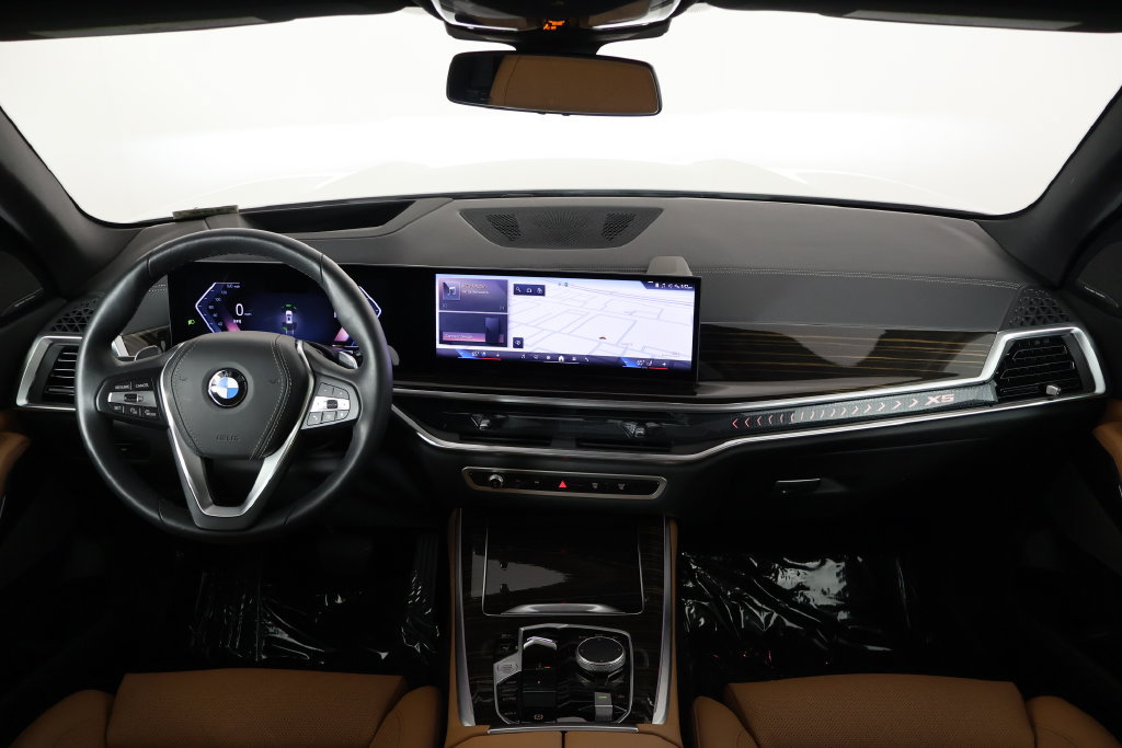 Certified 2026 BMW X5 sDrive40i w/ Climate Comfort Package RWD image 8