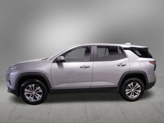 Used 2025 Chevrolet Equinox LT image 2