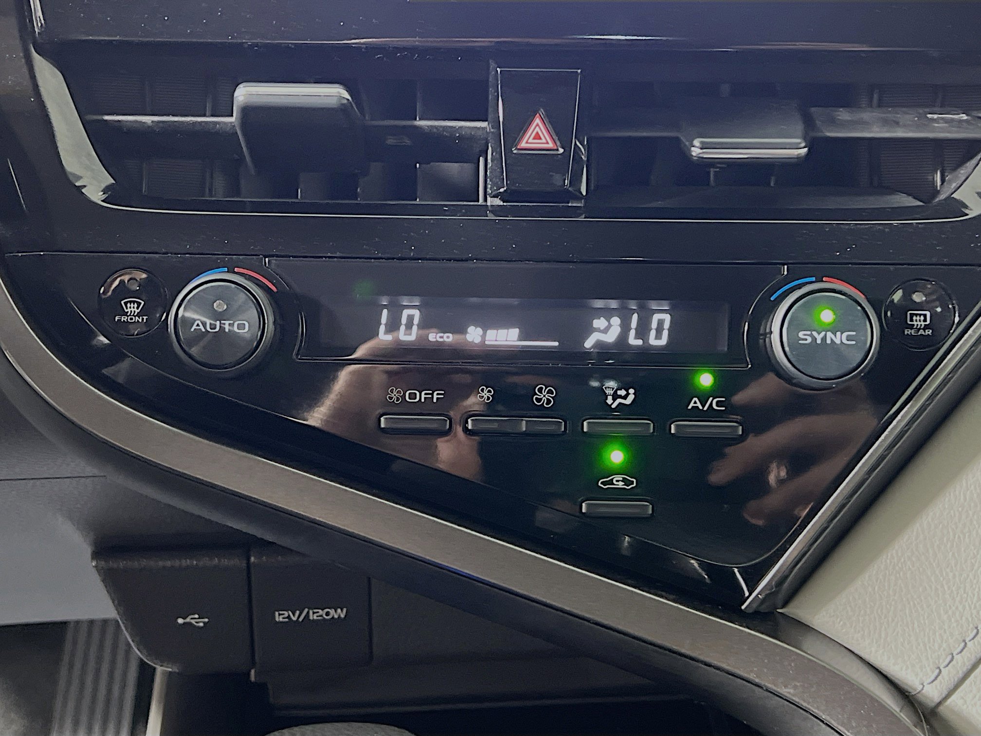 Used 2023 Toyota Camry LE image 25