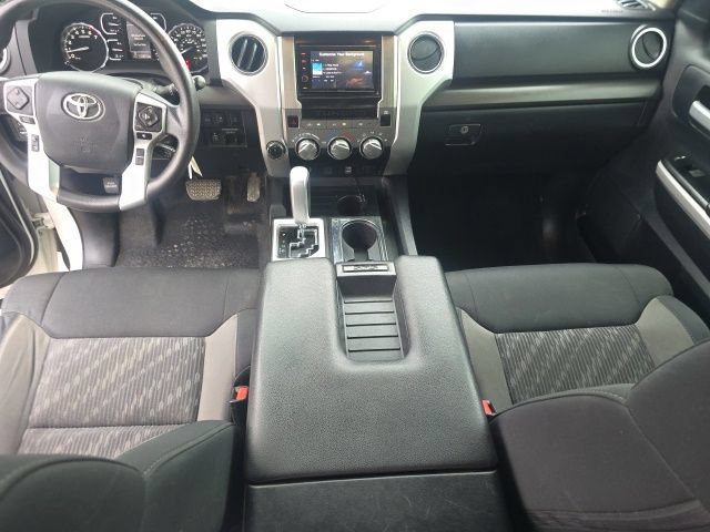 Used 2018 Toyota Tundra SR5 w/ SR5 Upgrade Package AWD/4WD image 17