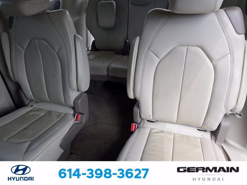 Used 2020 Chrysler Pacifica Touring-L Plus FWD image 19