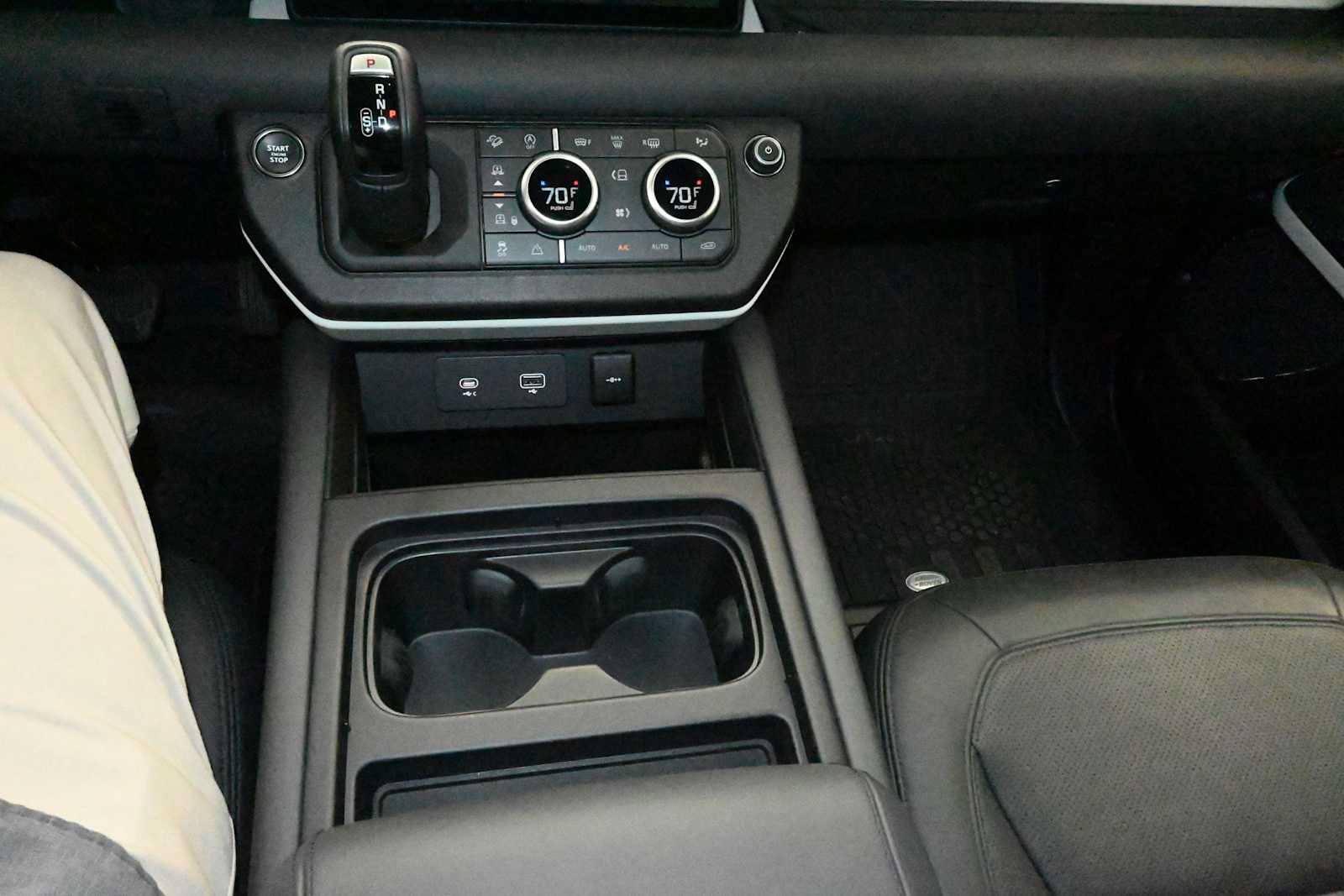 Used 2023 Land Rover Defender 110 SE AWD/4WD image 26