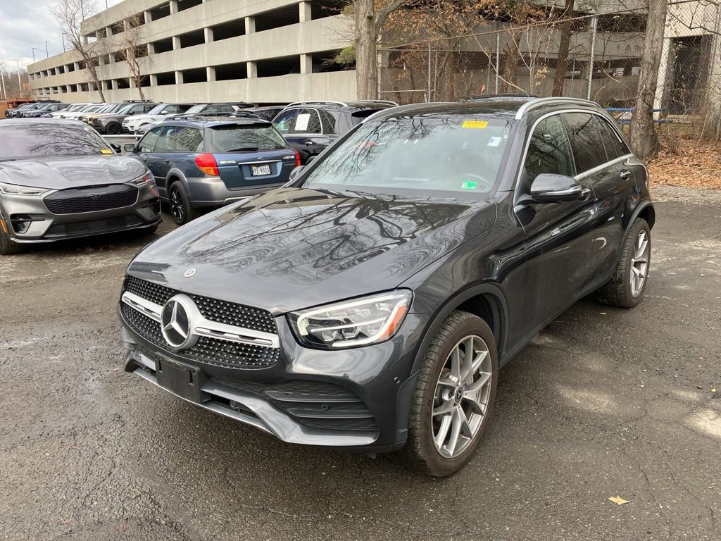 Used 2022 Mercedes-Benz GLC 300 4MATIC w/ AMG Line image 3