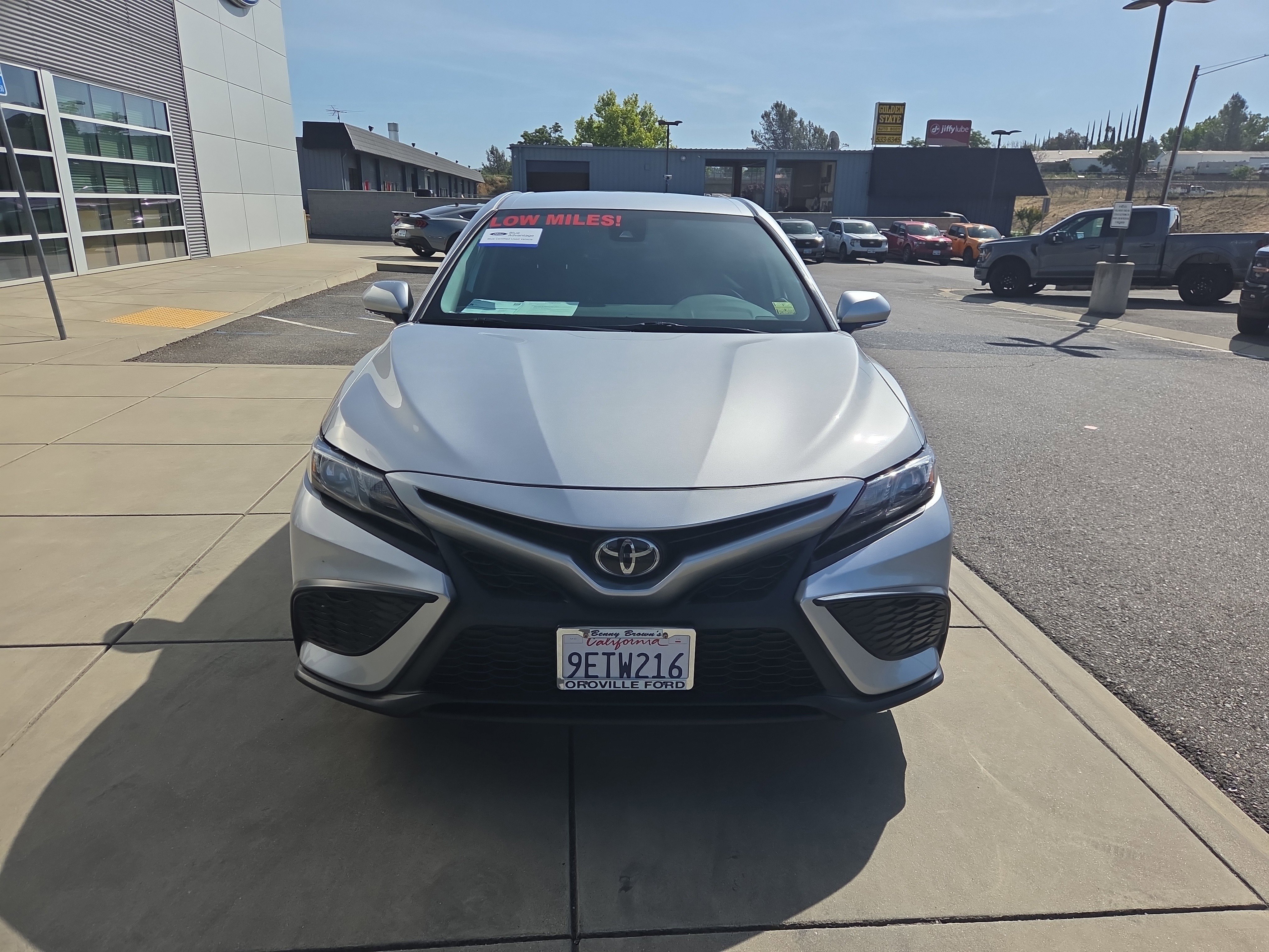 Used 2023 Toyota Camry SE w/ Convenience Package FWD image 8