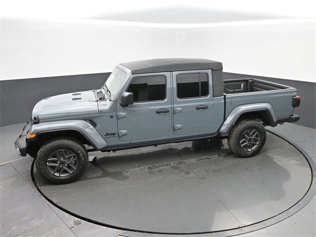 New 2025 Jeep Gladiator Sport image 39