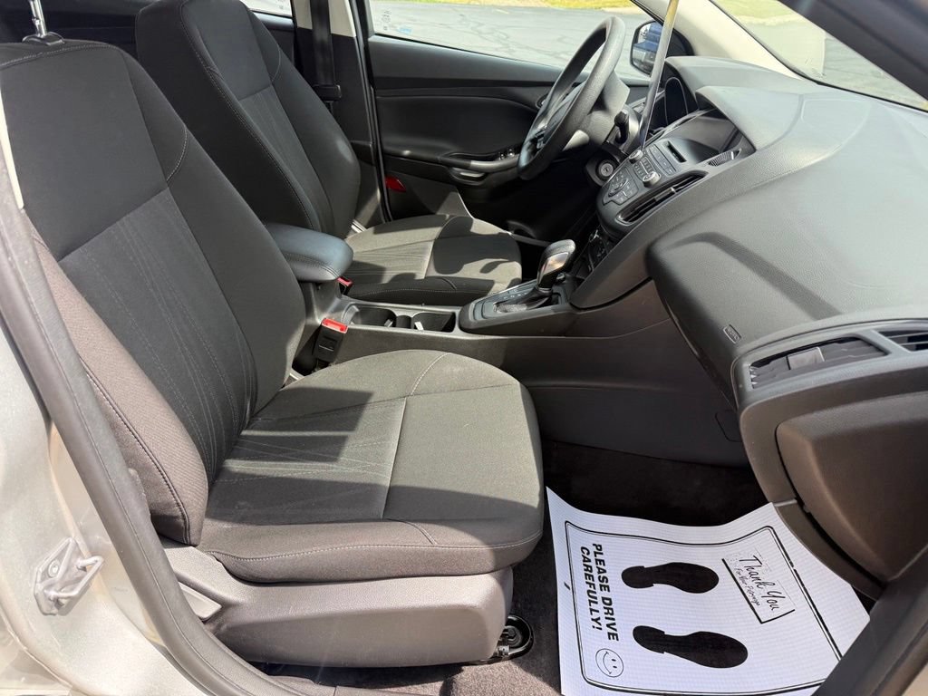 Certified 2017 Ford Focus SE FWD image 16