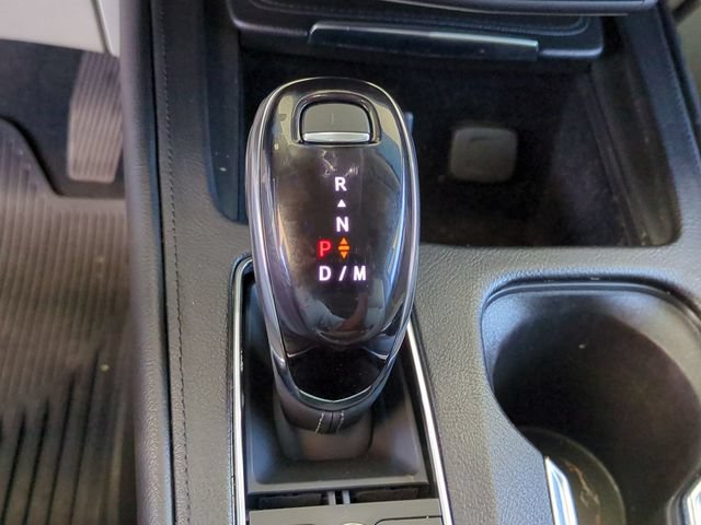 Used 2021 Cadillac XT4 Luxury w/ Cold Weather Package FWD image 19