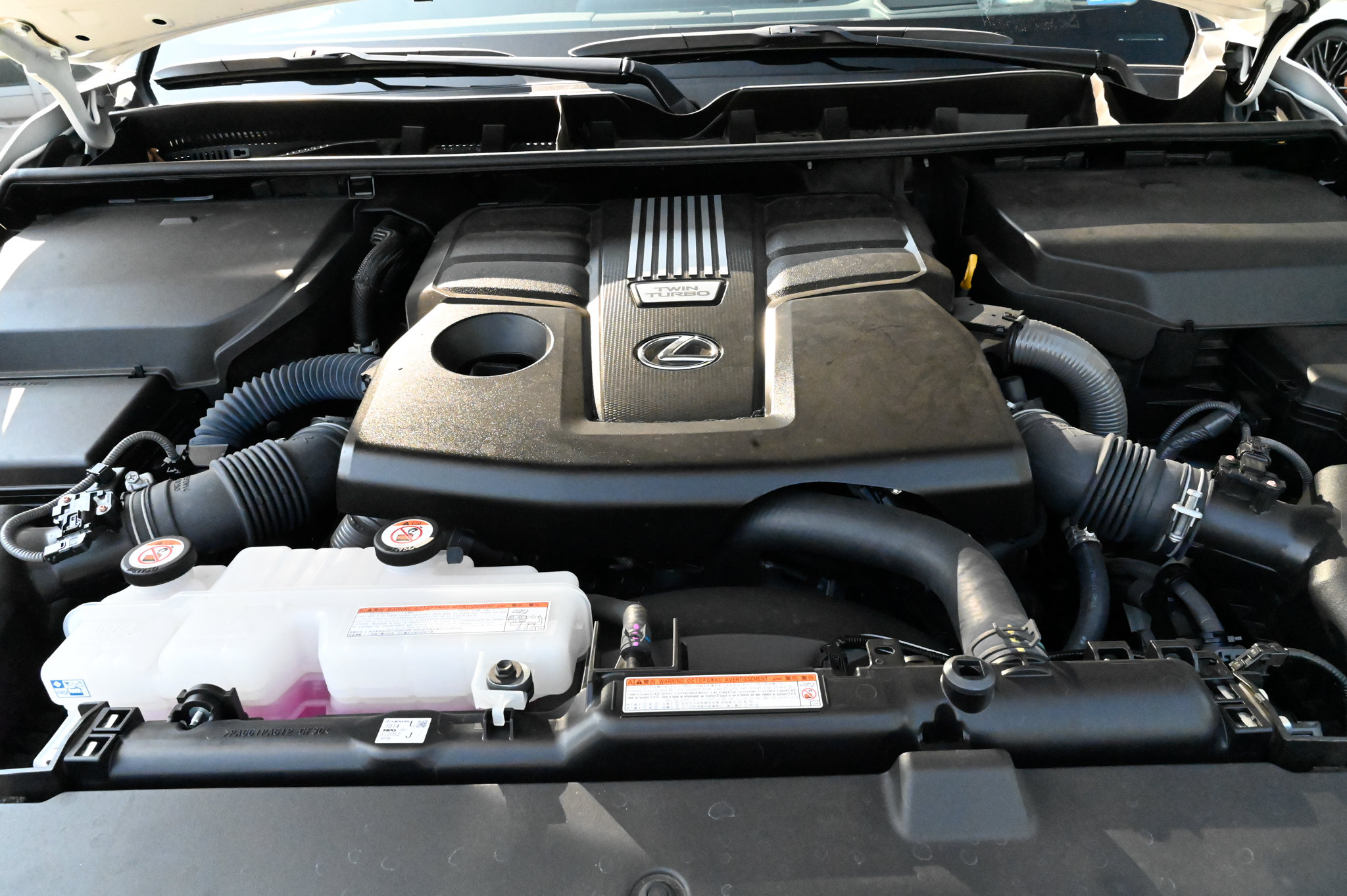Used 2025 Lexus LX 600 4WD w/ Accessory Package (2T) image 66