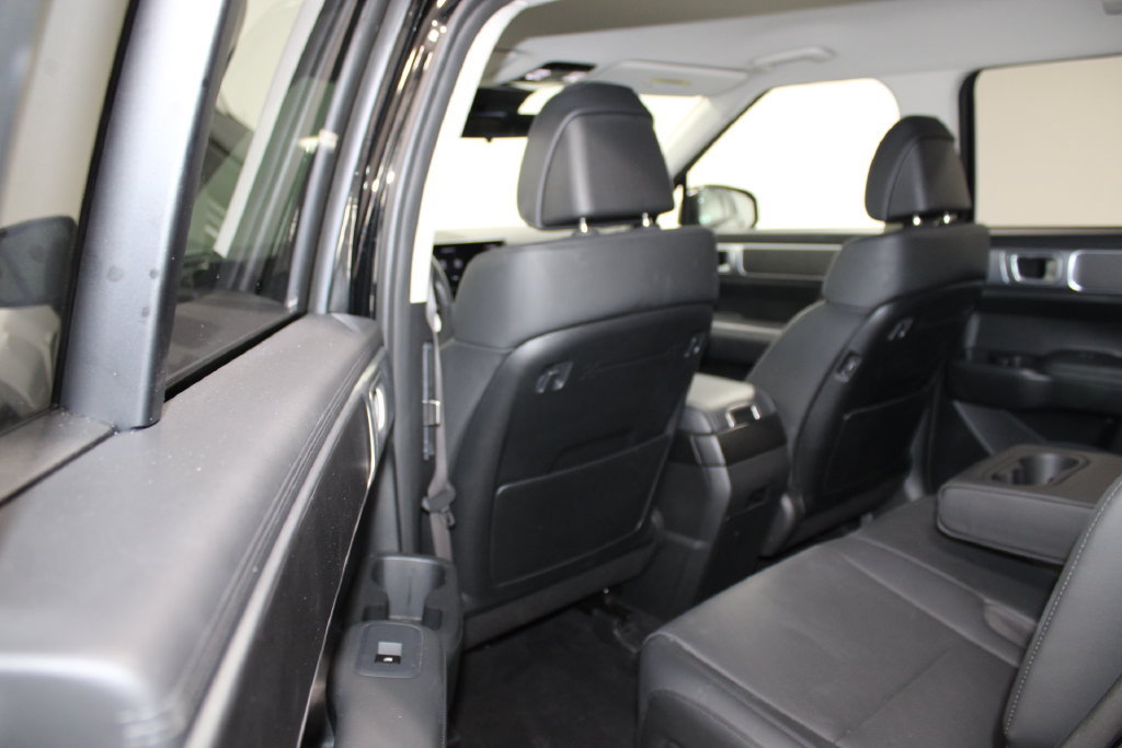Used 2026 Hyundai Santa Fe SEL FWD image 17