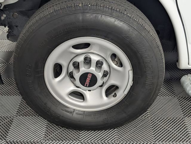 Used 2024 GMC Savana 2500 w/ Driver Convenience Package RWD image 8