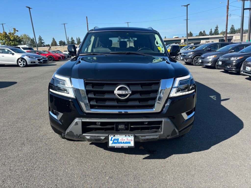 Used 2021 Nissan Armada SV image 2