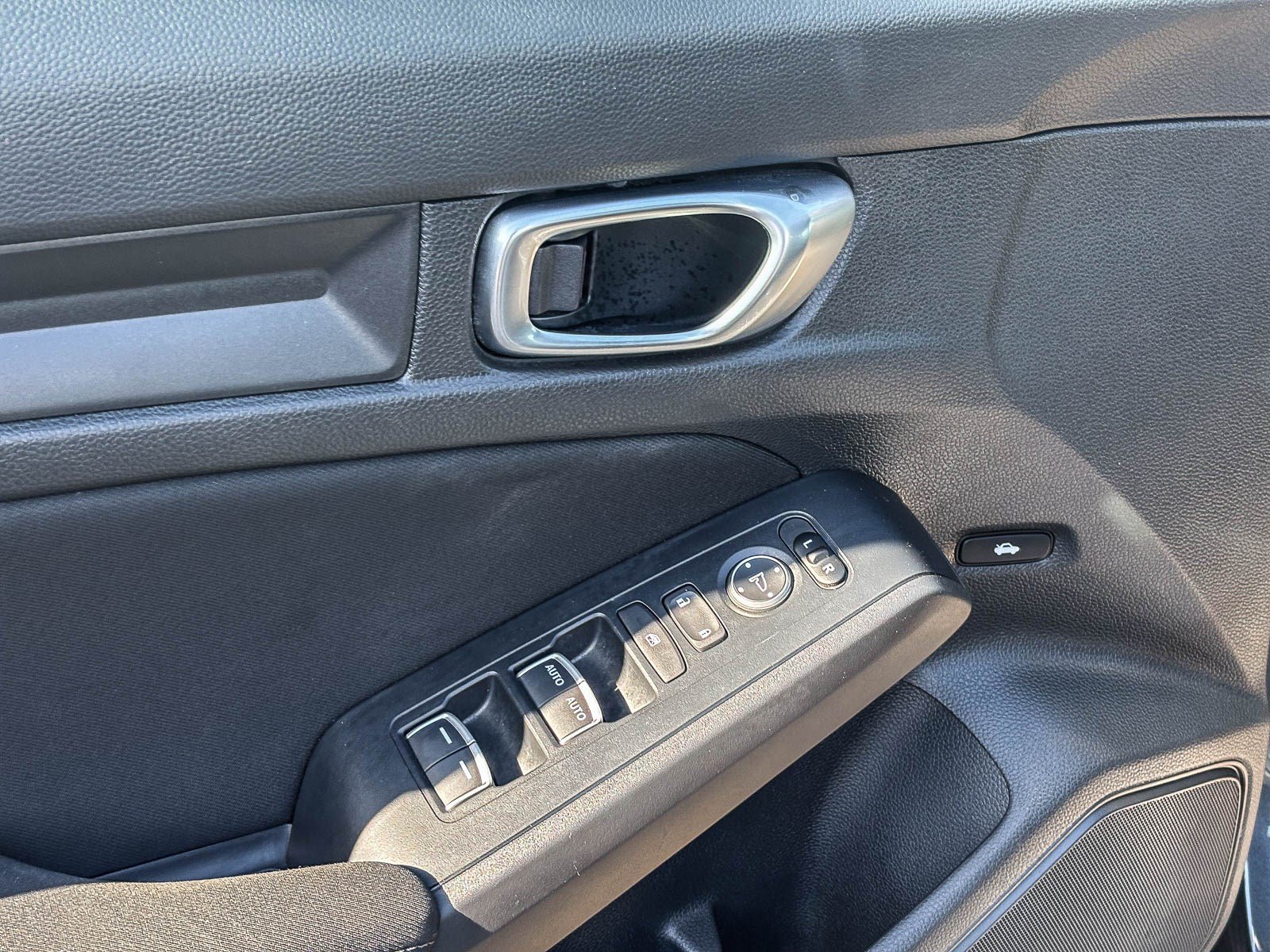Used 2024 Honda Civic Sport image 22