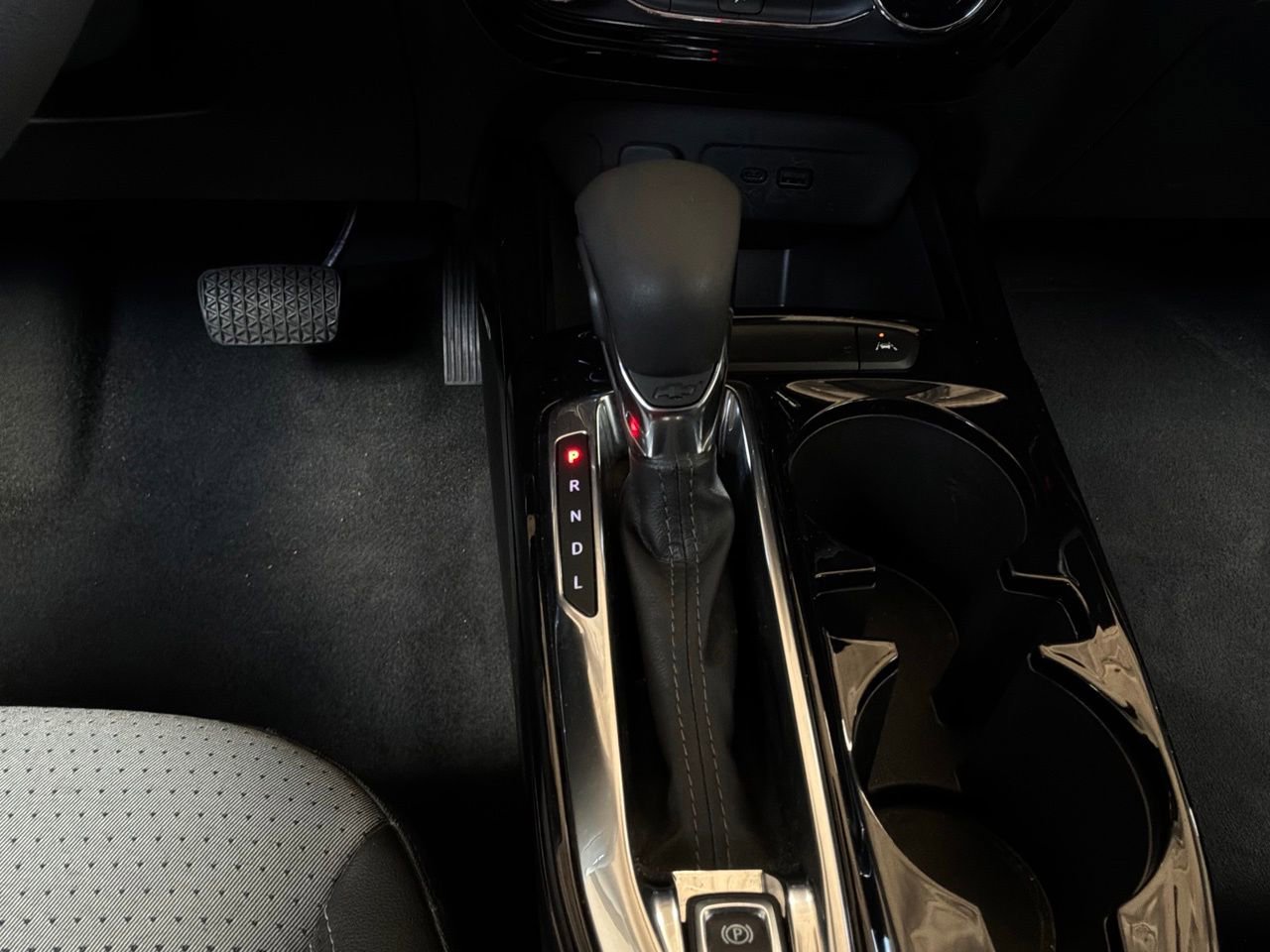 Used 2025 Chevrolet Trax LT FWD image 21