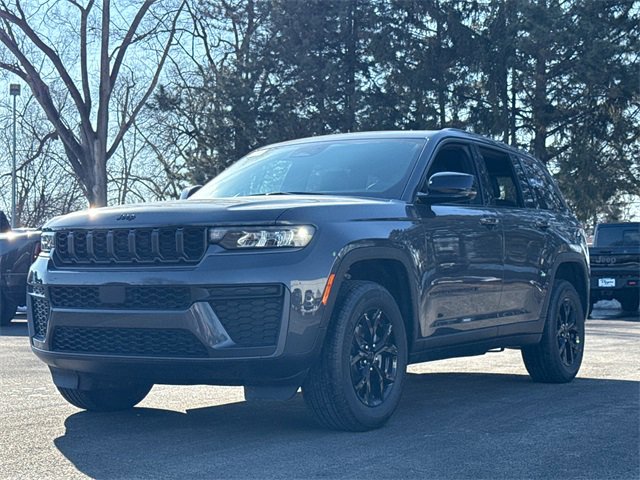 New 2026 Jeep Grand Cherokee Laredo image 9