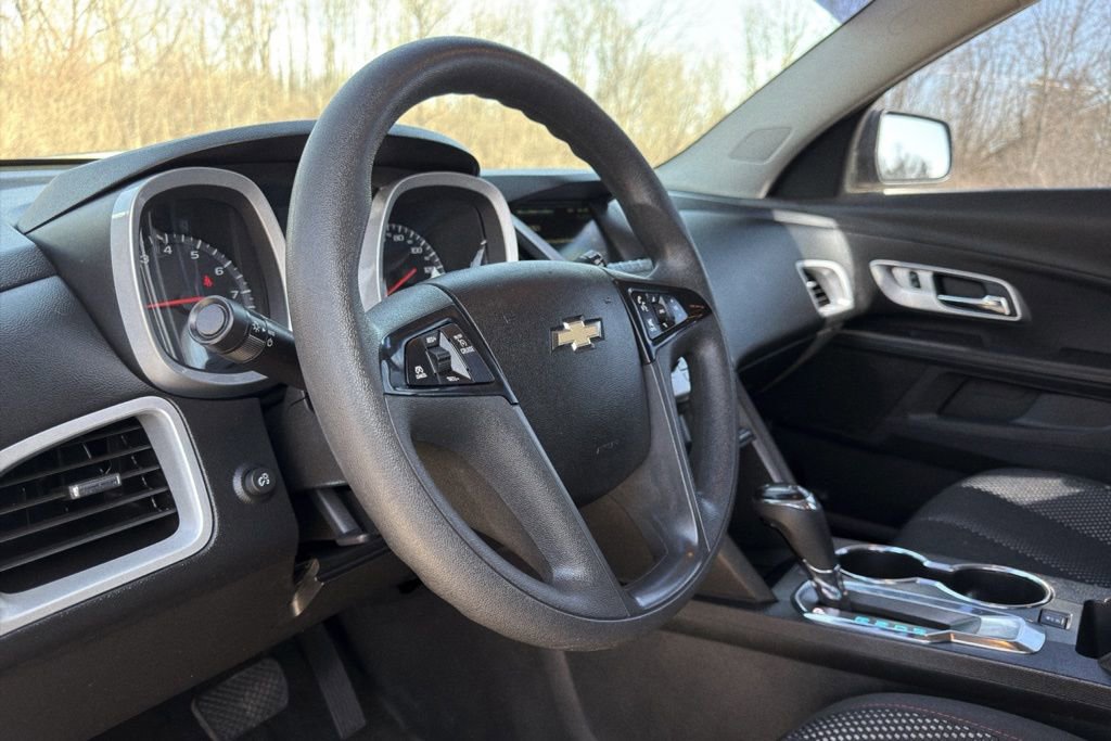 Used 2017 Chevrolet Equinox LS image 15