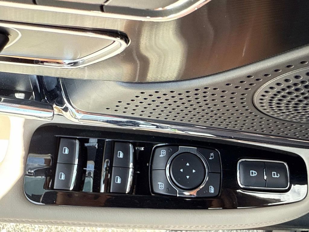 New 2025 Lincoln Corsair FWD w/ Equipment Group 101A image 19