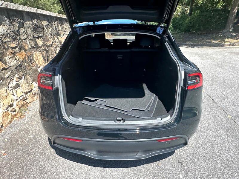 Used 2023 Tesla Model Y Long Range image 32