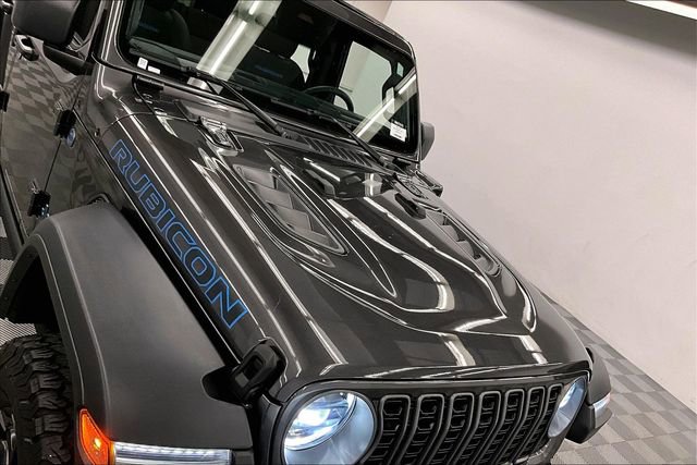 Used 2025 Jeep Wrangler Unlimited Rubicon 4xe w/ Convenience Group image 11