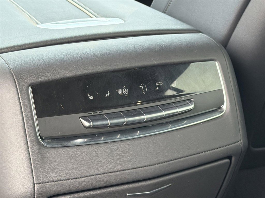 Certified 2023 Cadillac Escalade ESV Sport w/ LPO, ONYX Package image 29