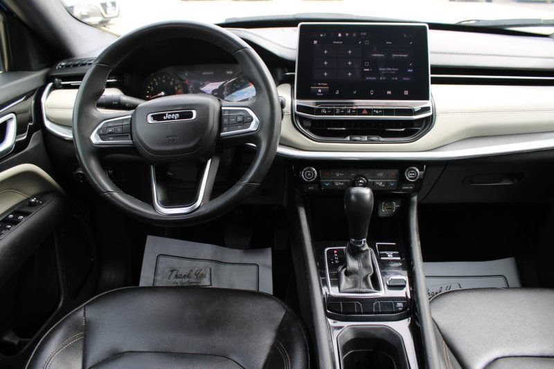 Used 2024 Jeep Compass Limited AWD/4WD image 10