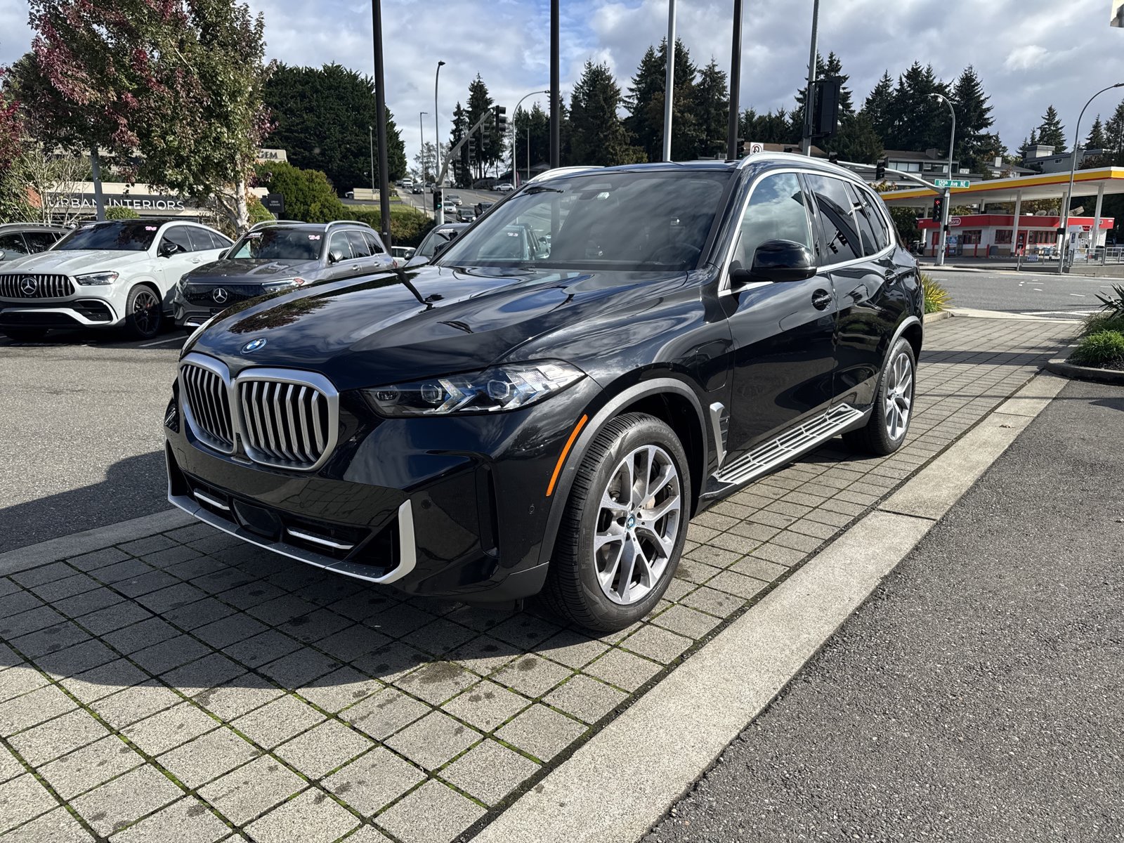 Used 2024 BMW X5 xDrive50e w/ Executive Package AWD/4WD image 1