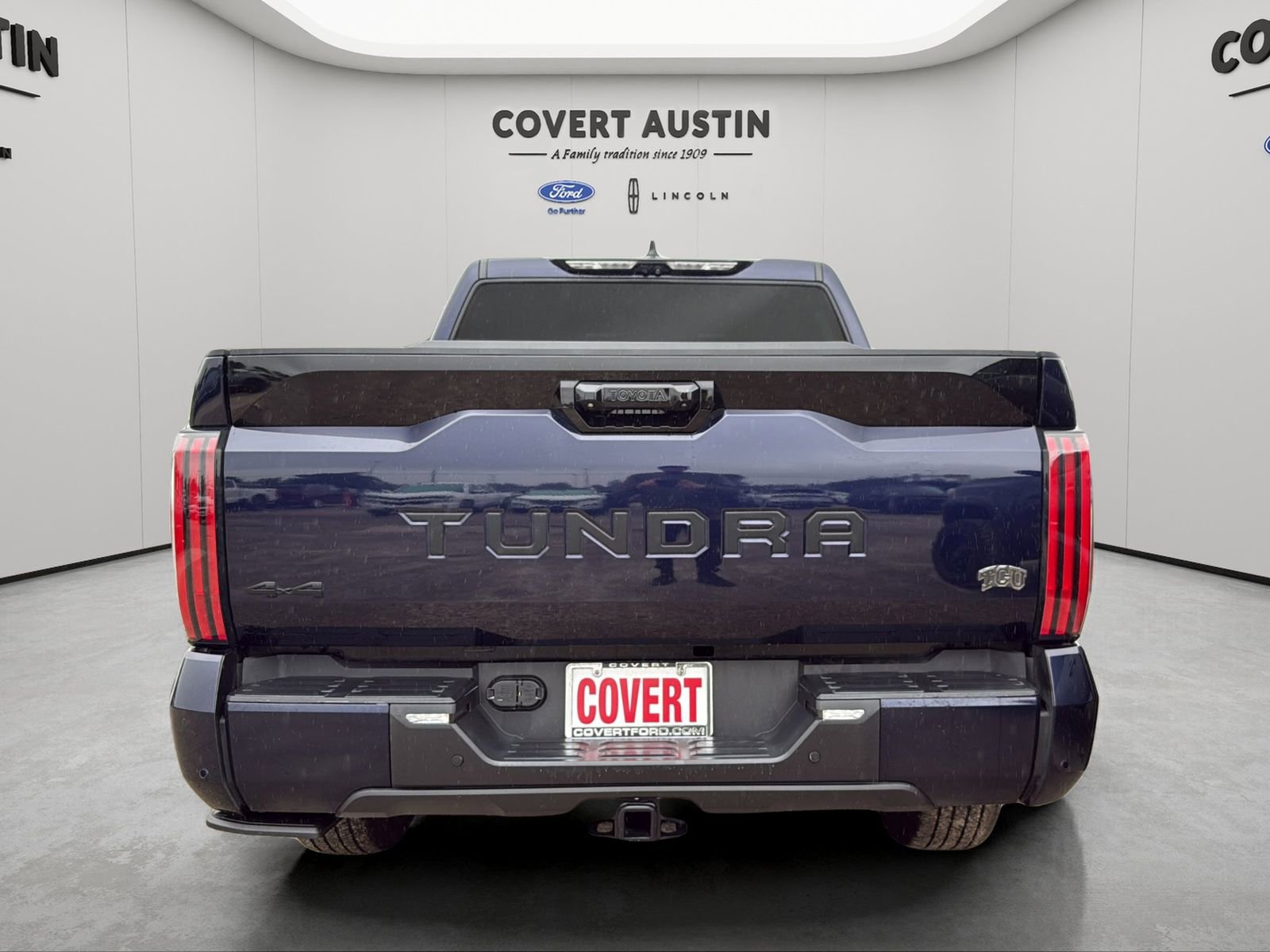 Used 2023 Toyota Tundra Platinum AWD/4WD image 3