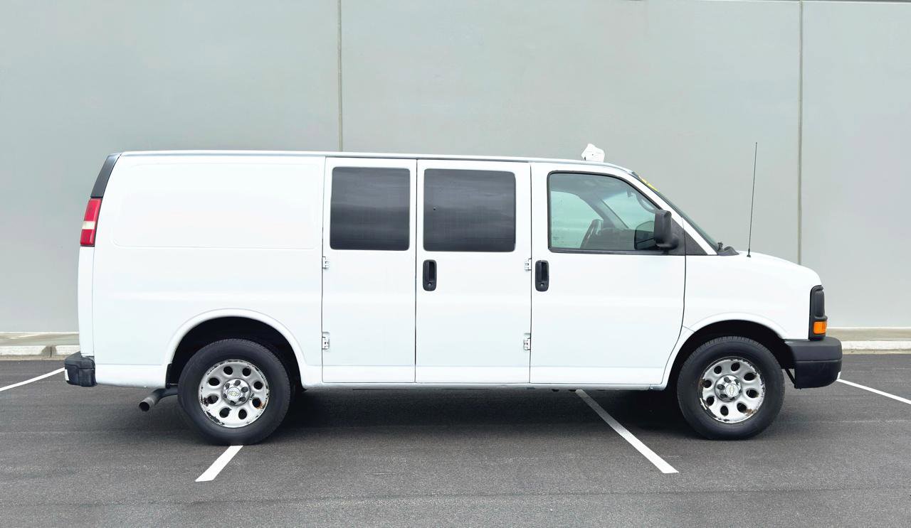 Used 2013 Chevrolet Express 1500 RWD image 7